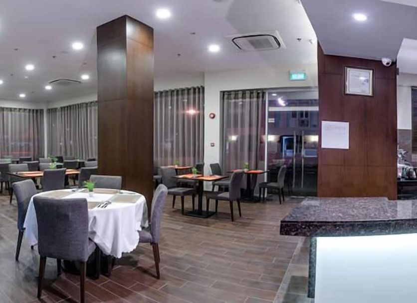 Restaurant Photo