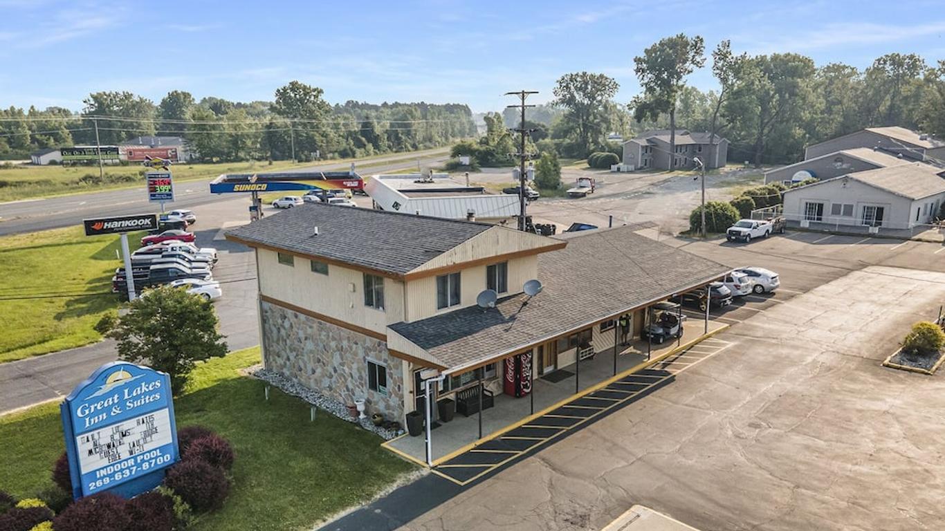 Great Lakes Inn & Suites