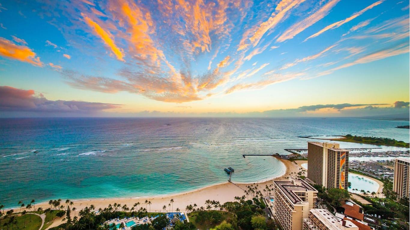 Grand Waikikian by Hilton Grand Vacations, Timeshare Resorts