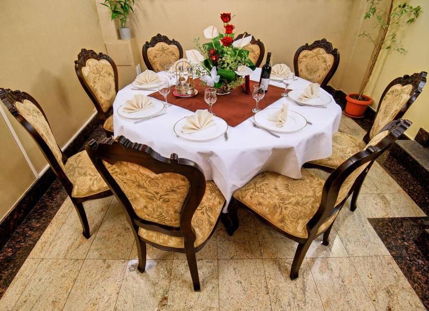 Dining room Photo