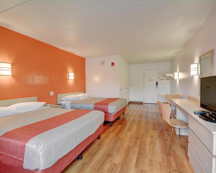 cheap hotels in seekonk ma