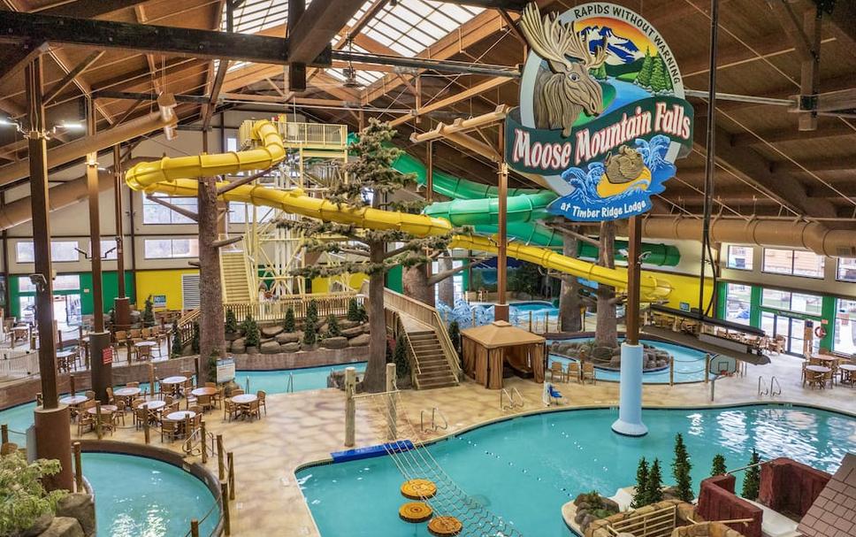 Timber Ridge Lodge And Waterpark from $140. Lake Geneva Hotel Deals &  Reviews - KAYAK