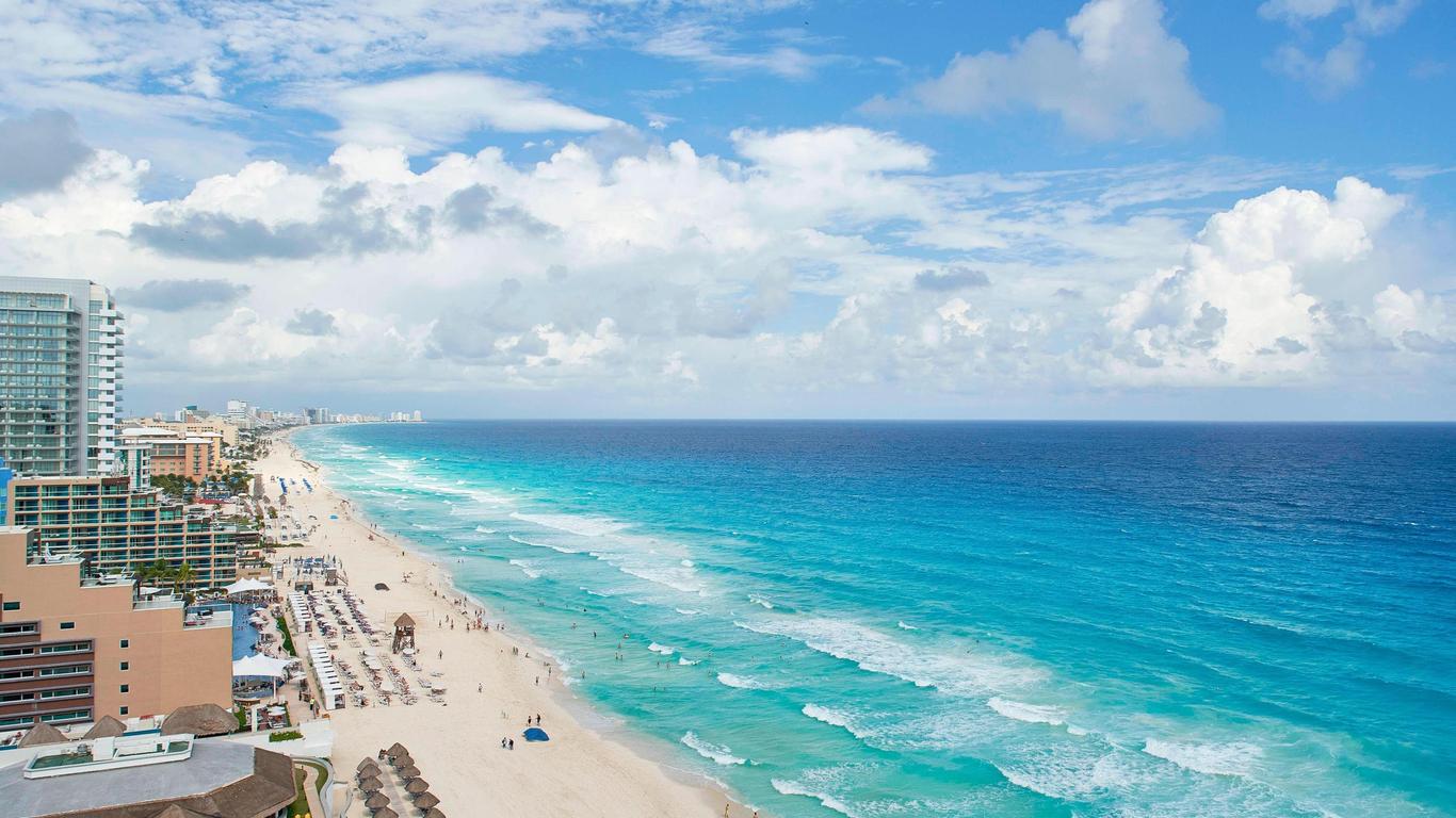 JW Marriott Cancun Resort & Spa from $227. Cancún Hotel Deals & Reviews -  KAYAK