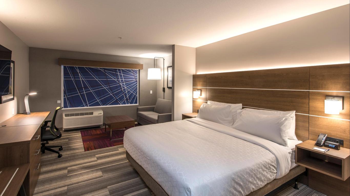 Holiday Inn Express & Suites Phoenix North - Happy Valley By IHG