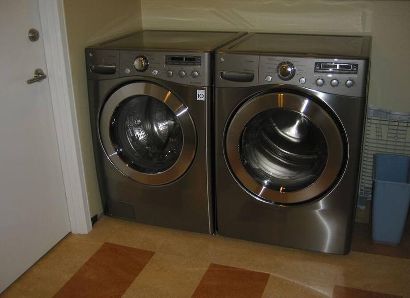 Laundry facility Photo