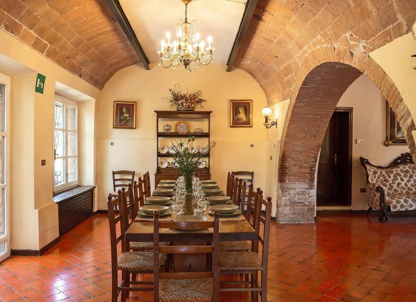 Dining room Photo