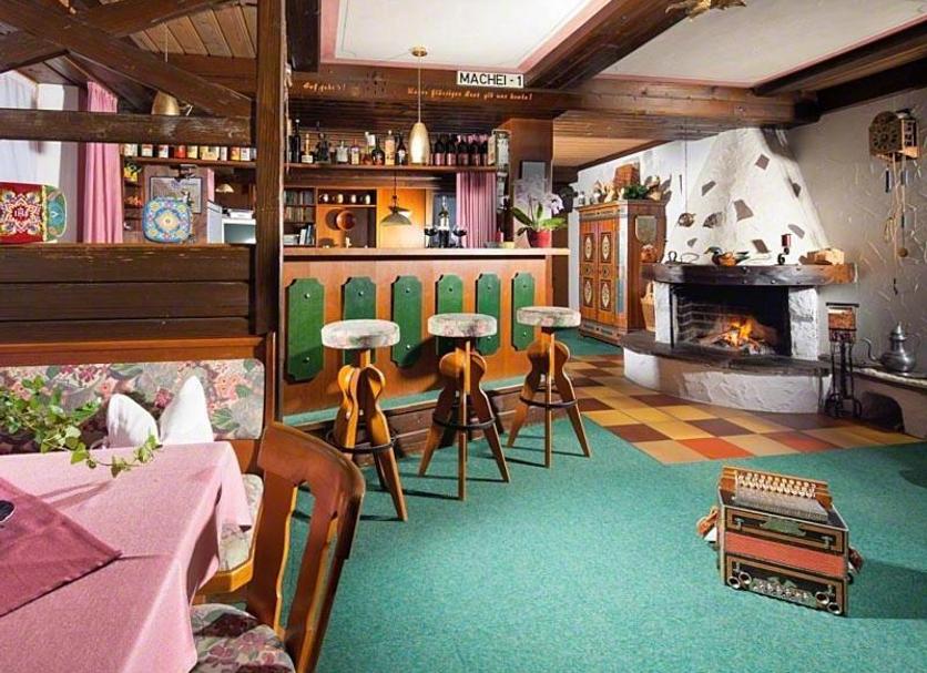 Bar Photo