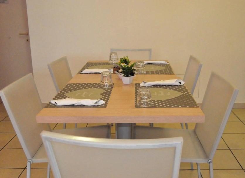 Dining room Photo