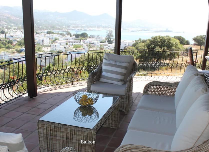 Balcony Photo