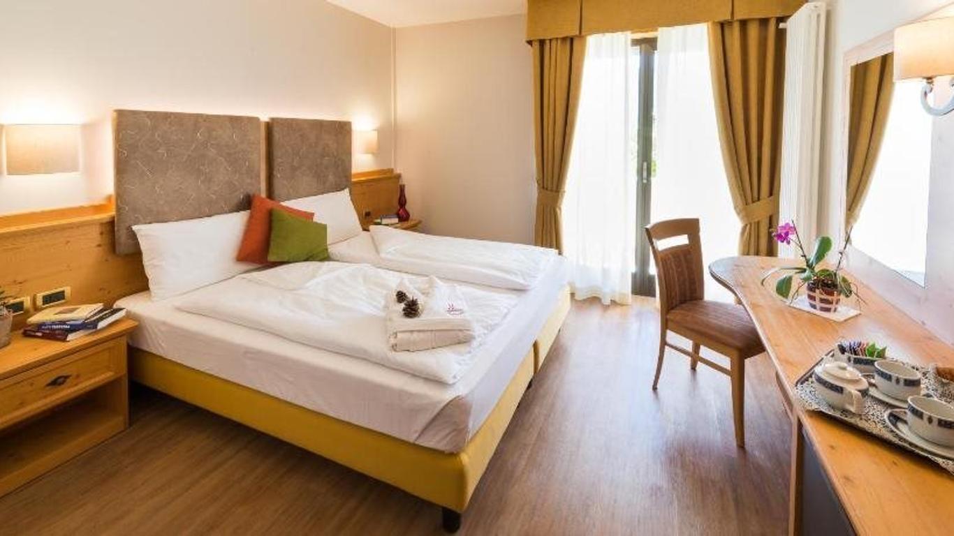 Hotel Ambassador