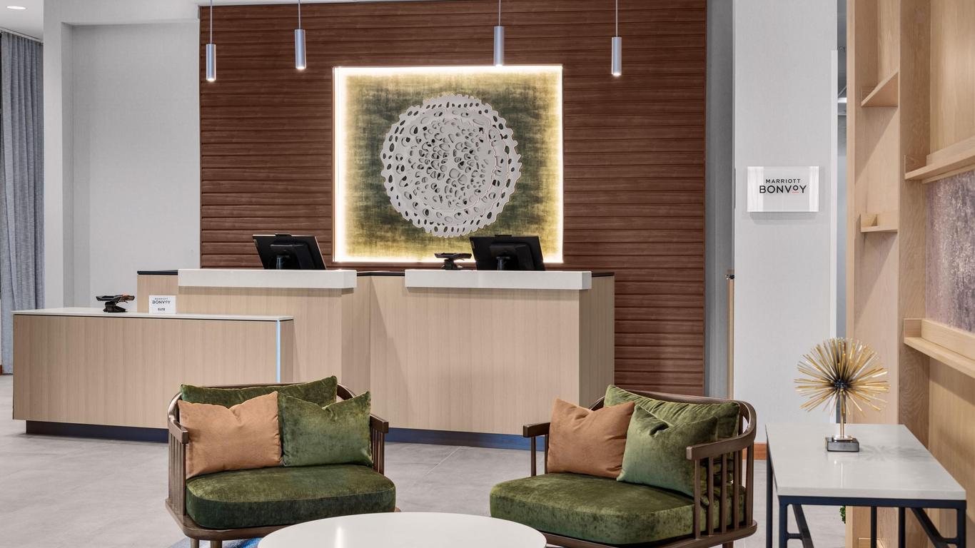 Fairfield by Marriott Inn & Suites Austin Downtown