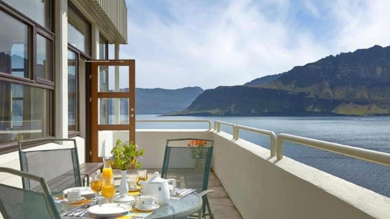 The Cliff Hotel