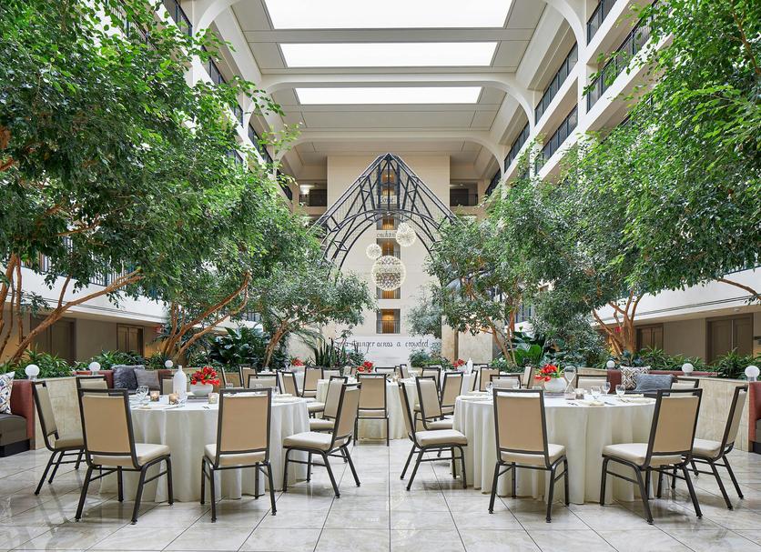 Banquet hall Photo