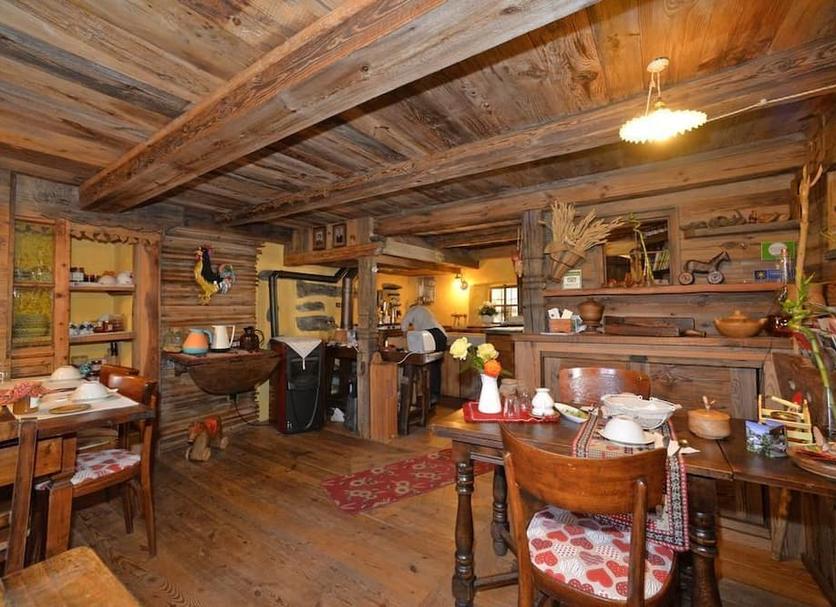 Dining room Photo