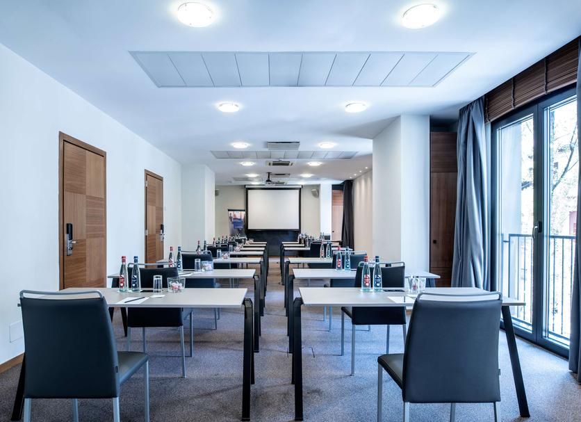 Conference room Photo