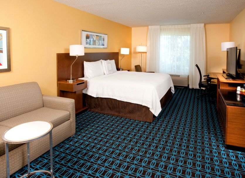 Fairfield Inn & Suites by Marriott Denver North/Westminster guest room in Westminster with king bed and desk
