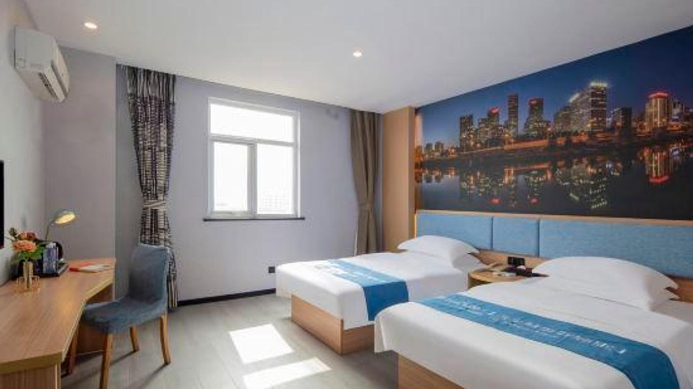 Home Inn Huaxuan Smart Travel Hotel (Anqing Yingjiangsi Renmin Road Pedestrian Street)