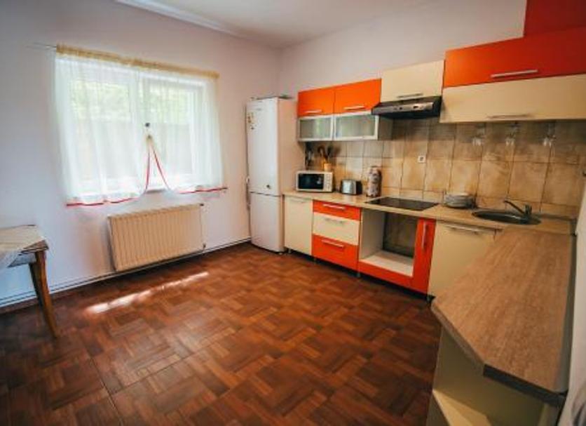 Kitchen Photo
