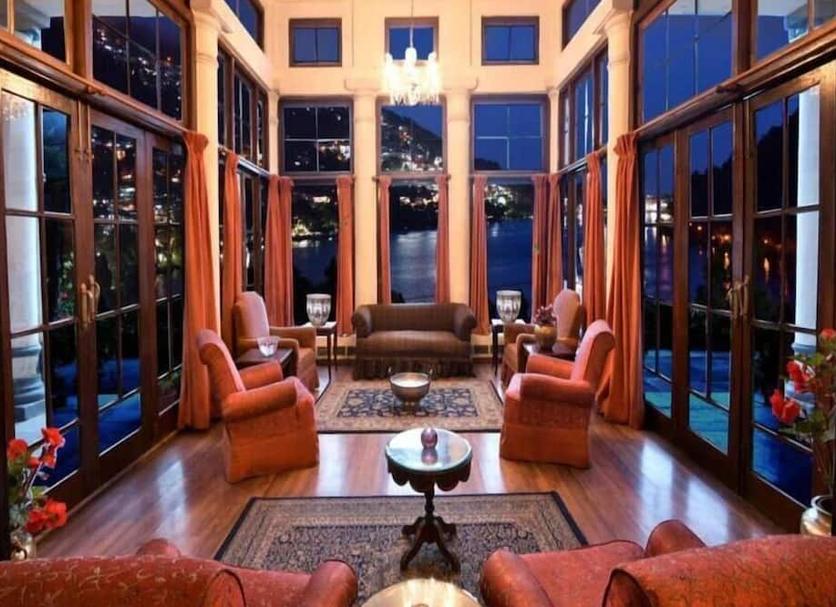 Lounge Photo