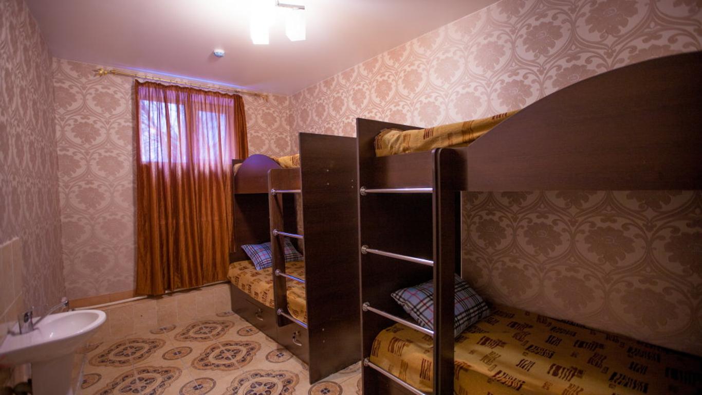 Hostel Pioner