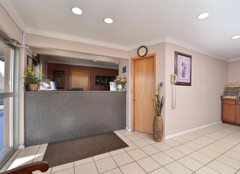 Front desk Photo