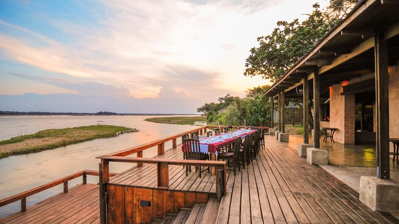 Royal Zambezi Lodge