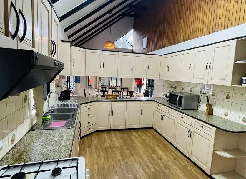 Kitchen Photo