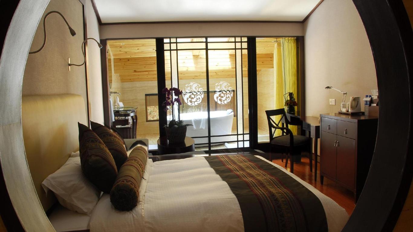 West Lake Hillview International Hotel