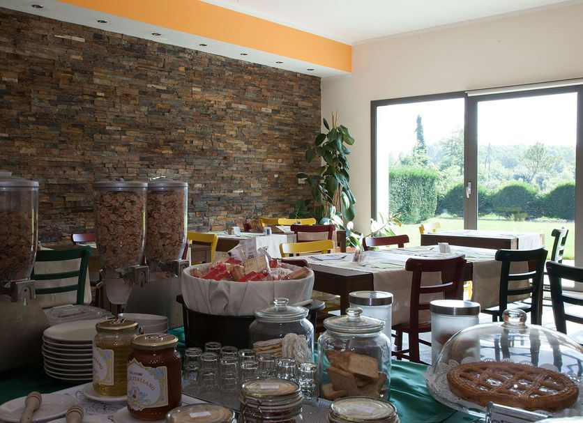 Buffet Photo