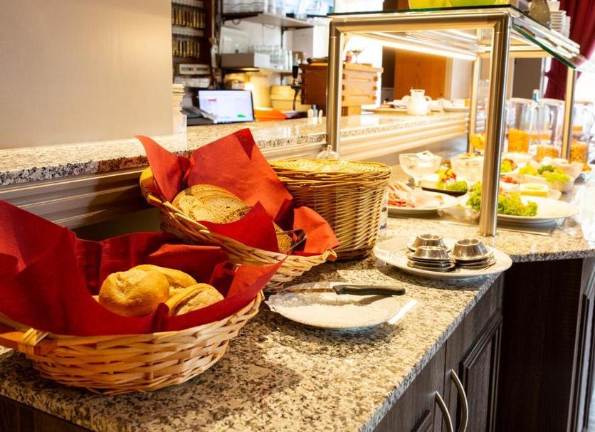 Buffet Photo