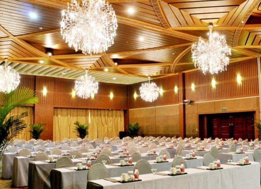 Banquet hall Photo