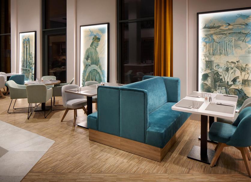 Restaurant Photo