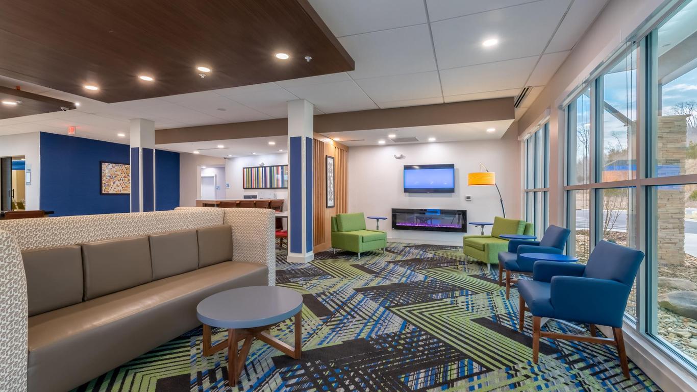 Holiday Inn Express & Suites Marion