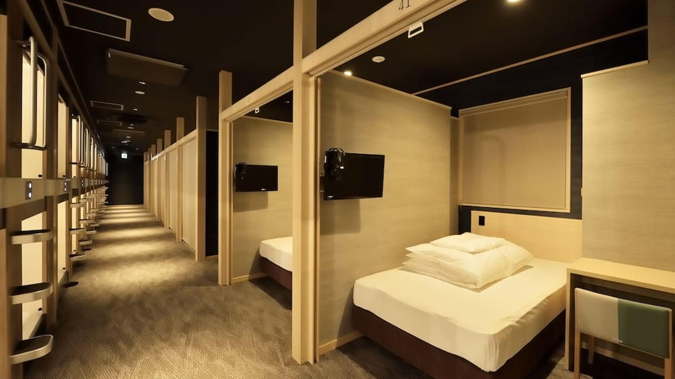 Cabin & Capsule Hotel J-Ship Osaka Namba