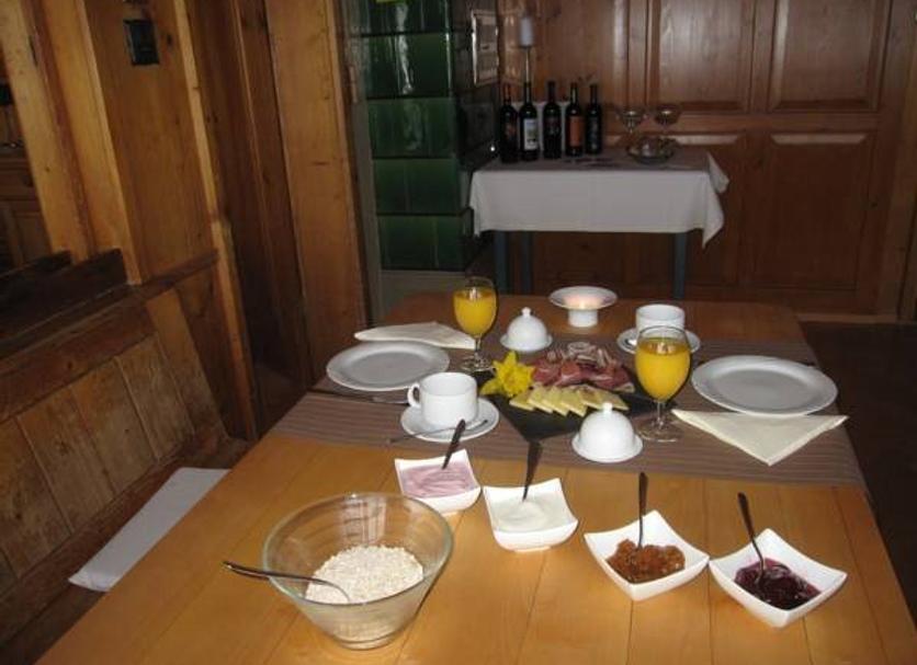 Dining room Photo