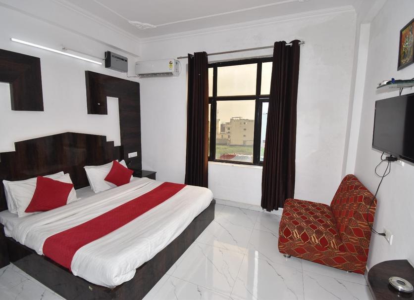 Bedroom Photo