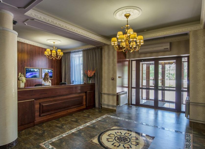 Front desk Photo