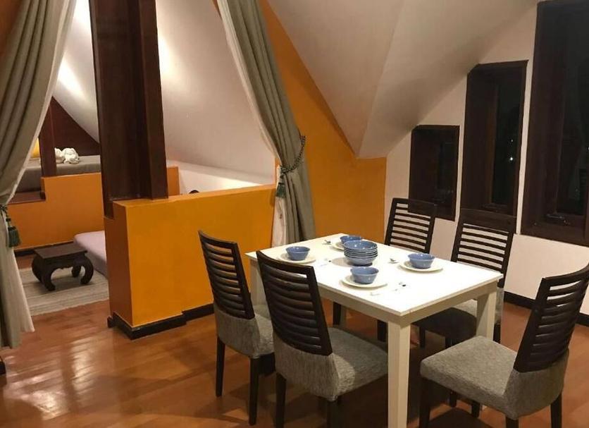 Dining room Photo
