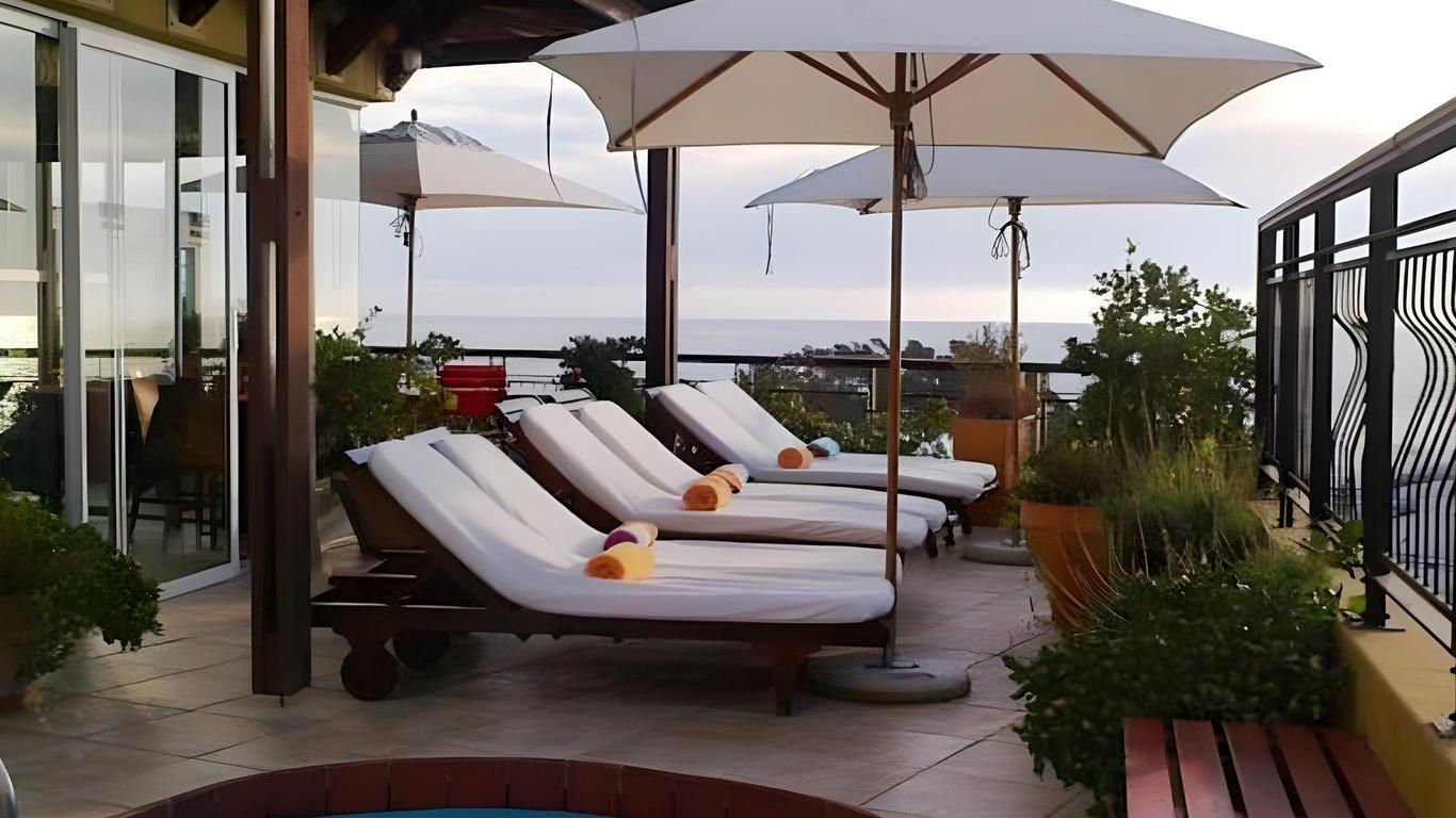 Primi Royal Hotel