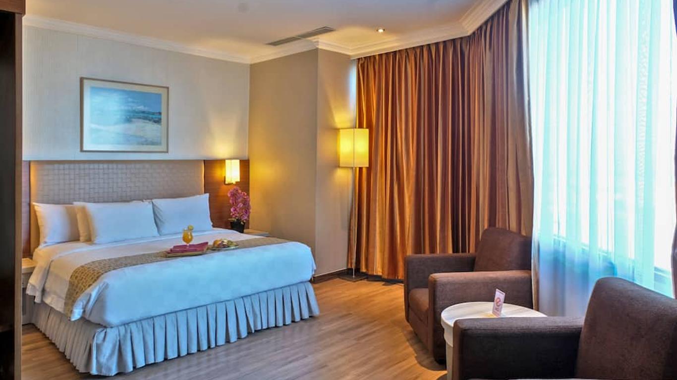Almadera Makassar