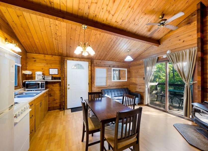 Dining room Photo