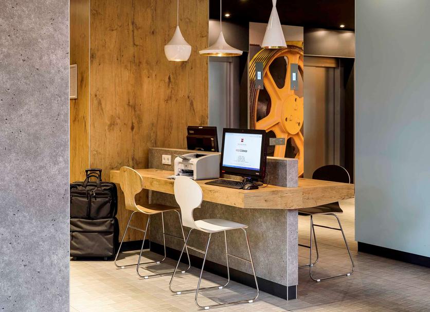 Business center Photo