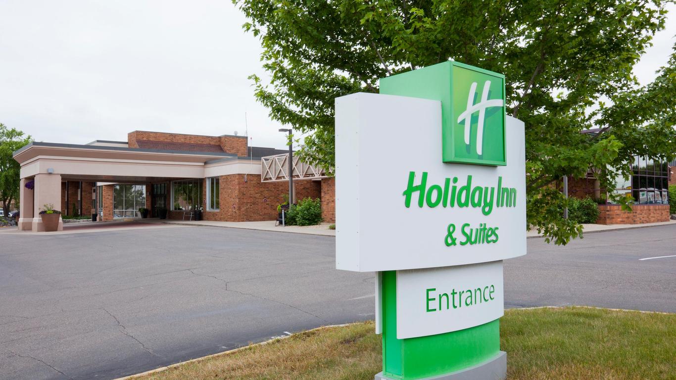 Holiday Inn Hotel & Suites - St. Cloud, An IHG Hotel