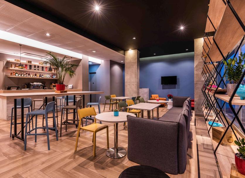 Bar Photo