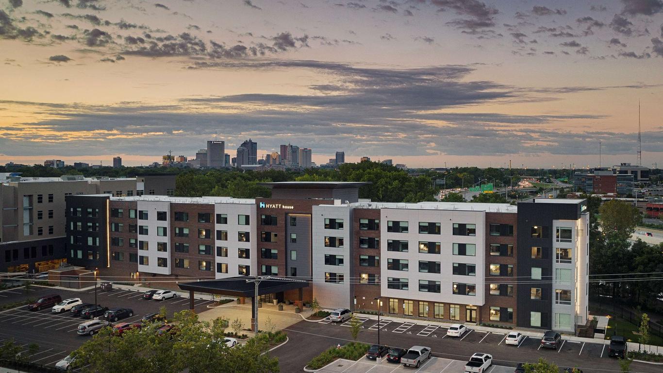 Hyatt House Columbus OSU / Short North