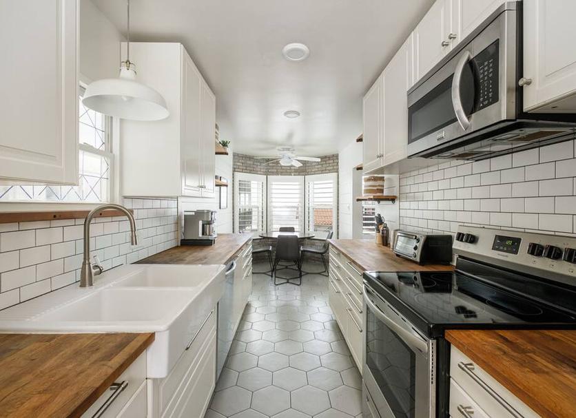Kitchen Photo