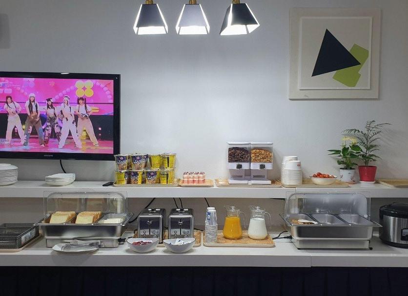 Buffet Photo