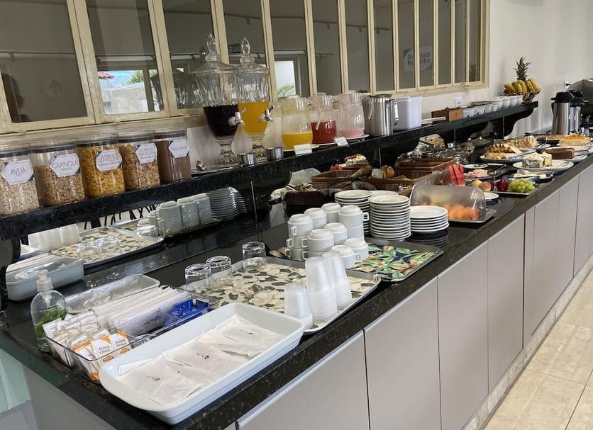 Buffet Photo