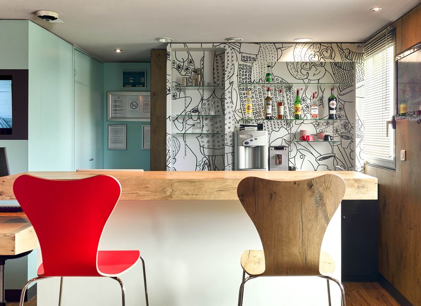 Bar Photo