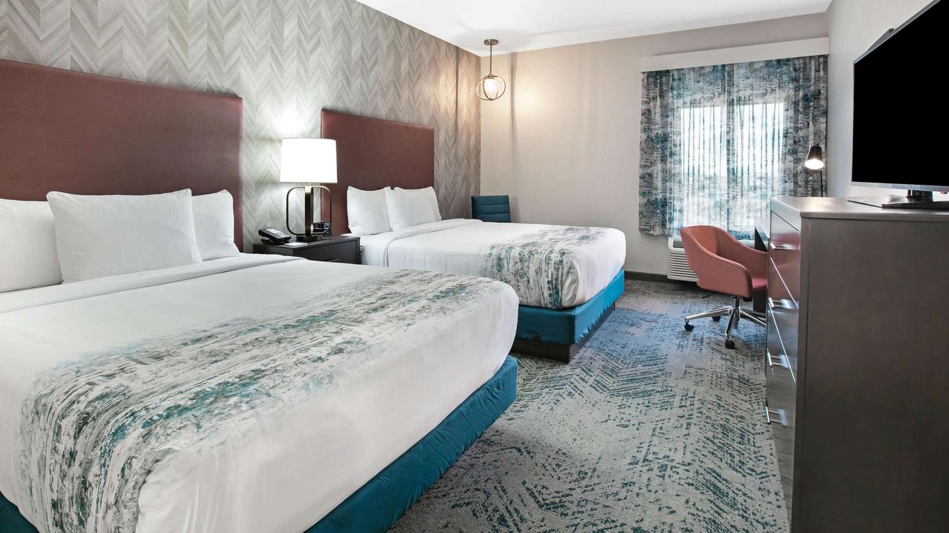 LaQuinta Inn & Suites by Wyndham Euless